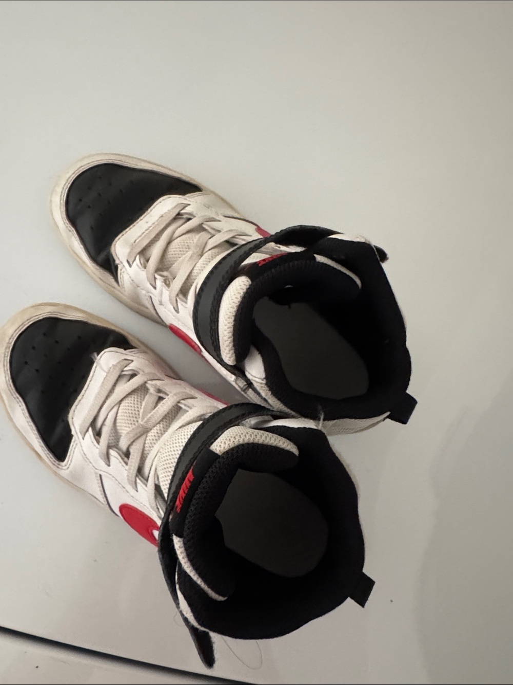 Nike Men’s High-Top Sneakers in White, Black & Red - Picture 3 of 4